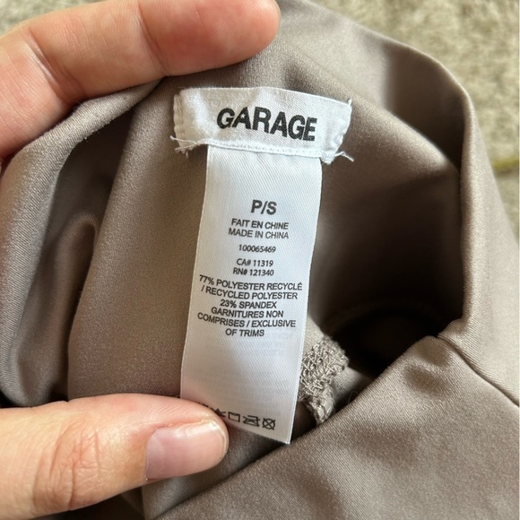 Garage Grey Beige Taupe Bike Shorts Size Small Stretch Comfy - Picture 4 of 8
